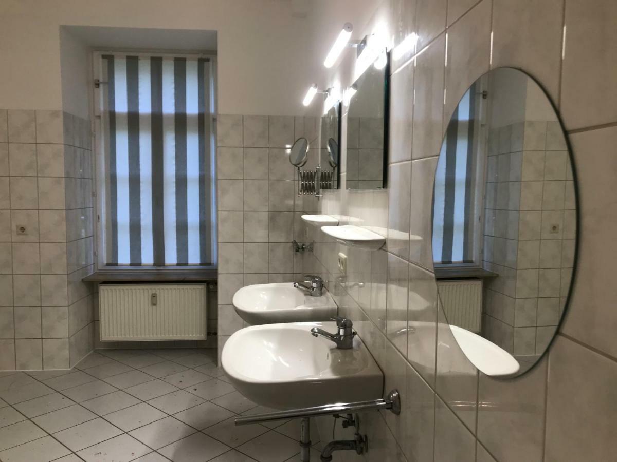 Elegantes Gaesteapartment Verano In Schloss Und Hofgut Langenzell Wiesenbach Exteriör bild