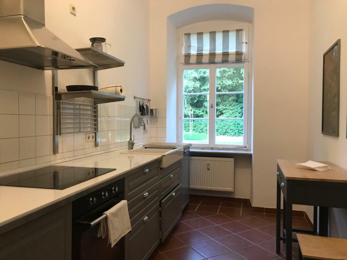 Elegantes Gaesteapartment Verano In Schloss Und Hofgut Langenzell Wiesenbach Exteriör bild